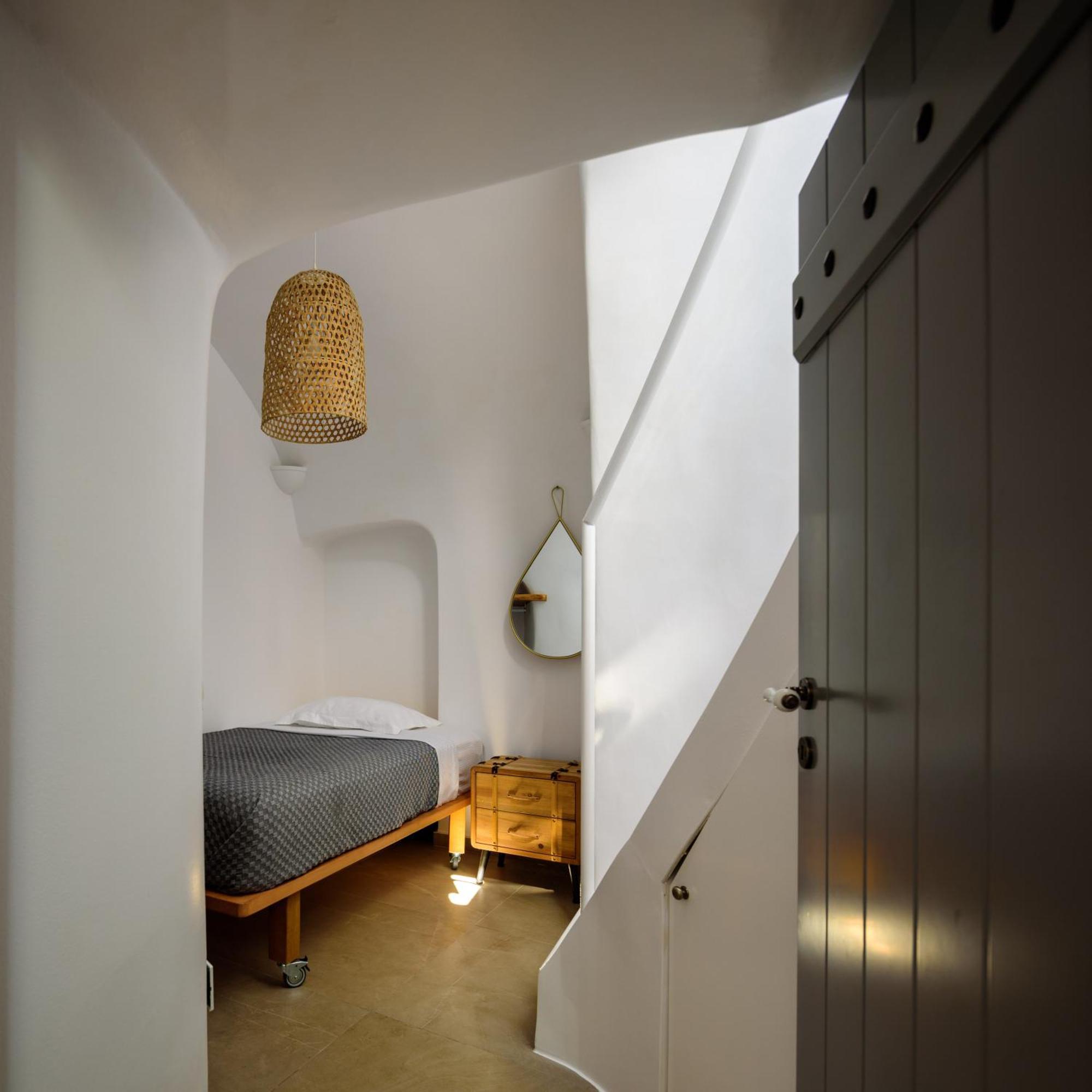 Secret Spot Luxury Villa ฟิรา ภายนอก รูปภาพ