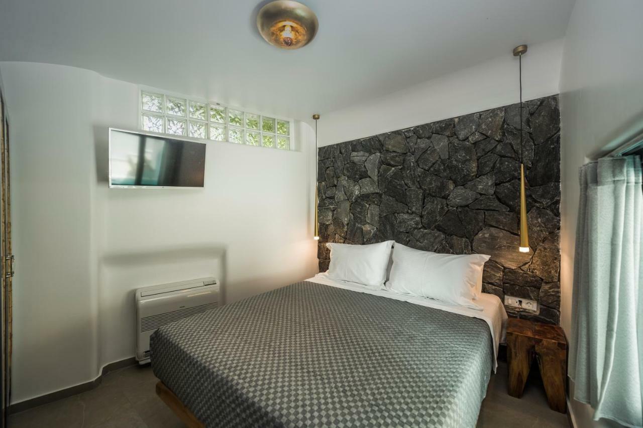 Secret Spot Luxury Villa ฟิรา ภายนอก รูปภาพ